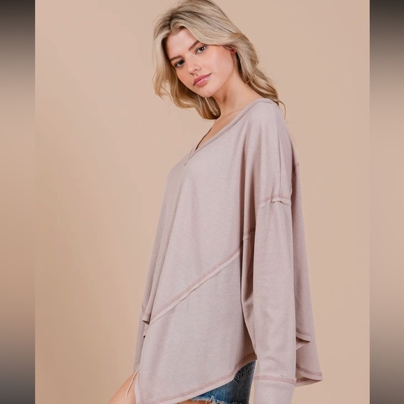 Knit Thermal V-neck Reverse st Oversized Casual top - Picture 3 of 4